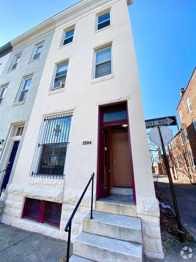 Building Photo - 2504 N Calvert St Unit 3 Rental