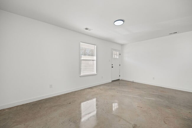 Photo - 2853-2855 CHOCTAW AVE