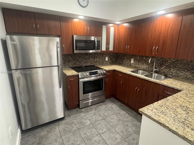 Building Photo - 100 N Federal Hwy Unit 825