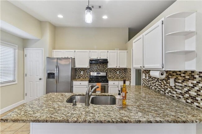 Photo - 4660 Hanstedt Trce