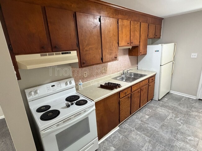 Photo - 1420 Barnes St