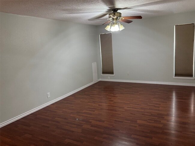 Photo - 18515 Sweetmeadow Dr