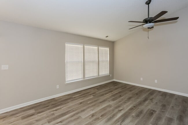 Photo - 2082 Chapel Creek Rd