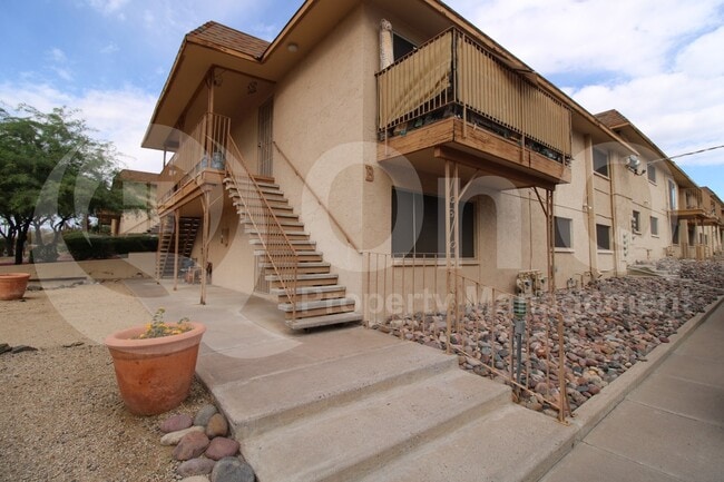 Building Photo - 1130 E Butler Dr Rental