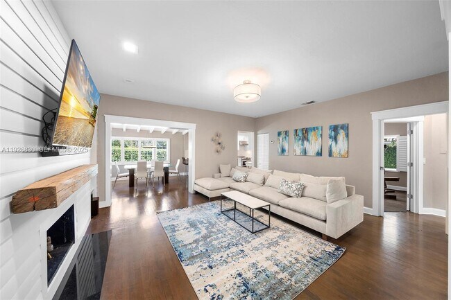 Photo - 2400 Trapp Ave