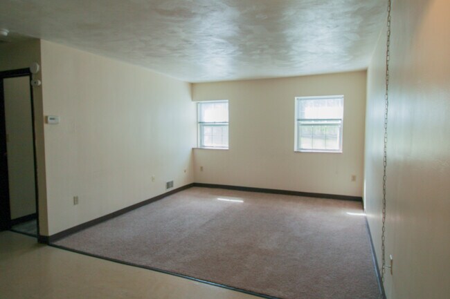 Apartment 103 - Ridgeview Apartments