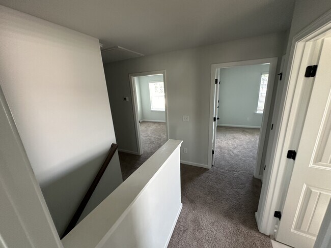 Photo - 74 Gracyn Ln