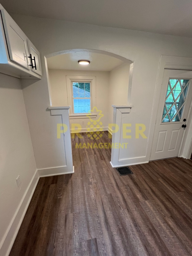 Photo - 3 bedrooms 1 bathrooms house for rent