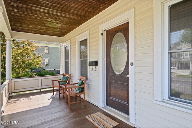 Photo - 162 Lake Ave