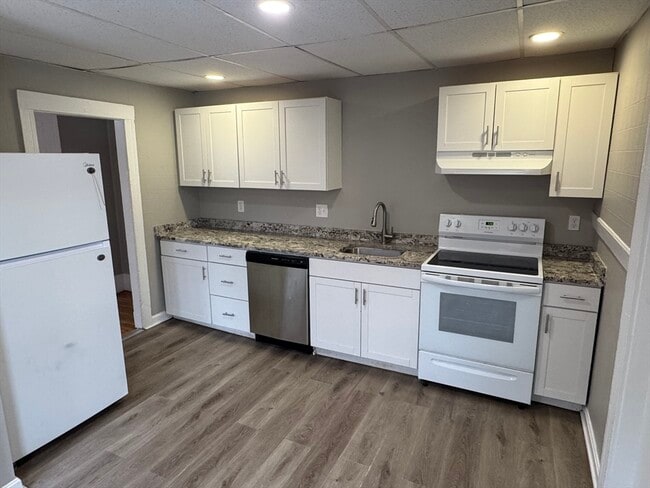 Photo - 135 Lafayette Square Unit 2R