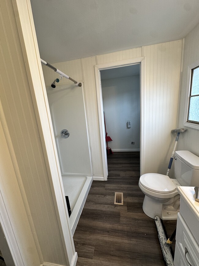 Photo - 822 Emison Ave