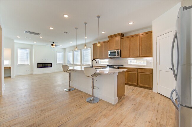 Photo - 1419 Shaded Rock Dr