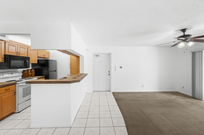 Photo - 2506 SE Anchorage Cove Unit 2
