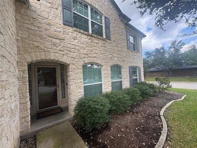 Photo - 3816 Eagles Nest St