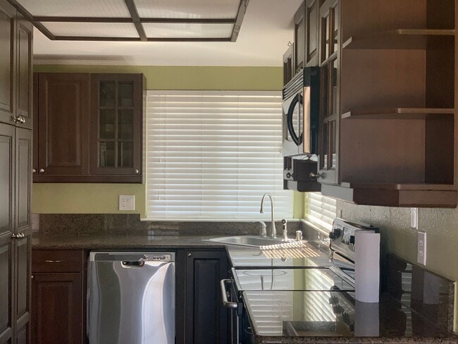 Photo - Charming 2 Bedroom + Office Home for Rent in Sacramento