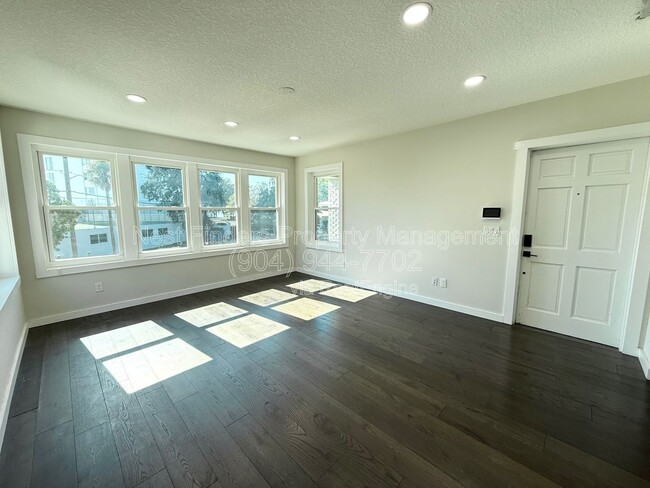 Photo - 1733 Memorial Park Terrace