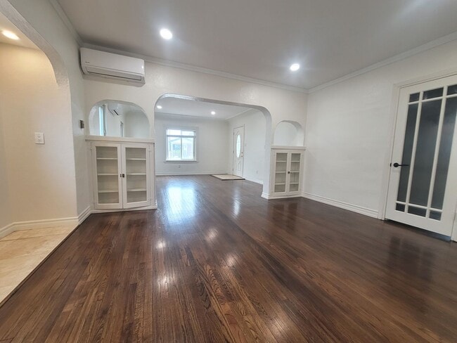 Photo - Harding Dr-628 Unidad Front House