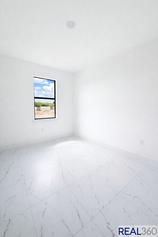 Photo - 2416-2418 Xelda Ave N Unit 2418