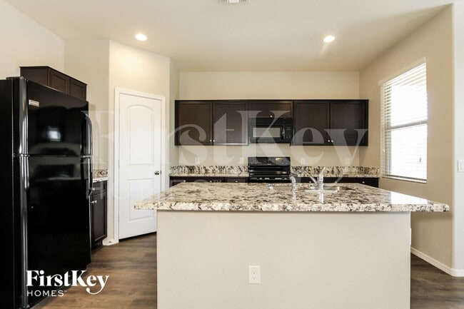 Photo - 2635 W Tamarisk Ave