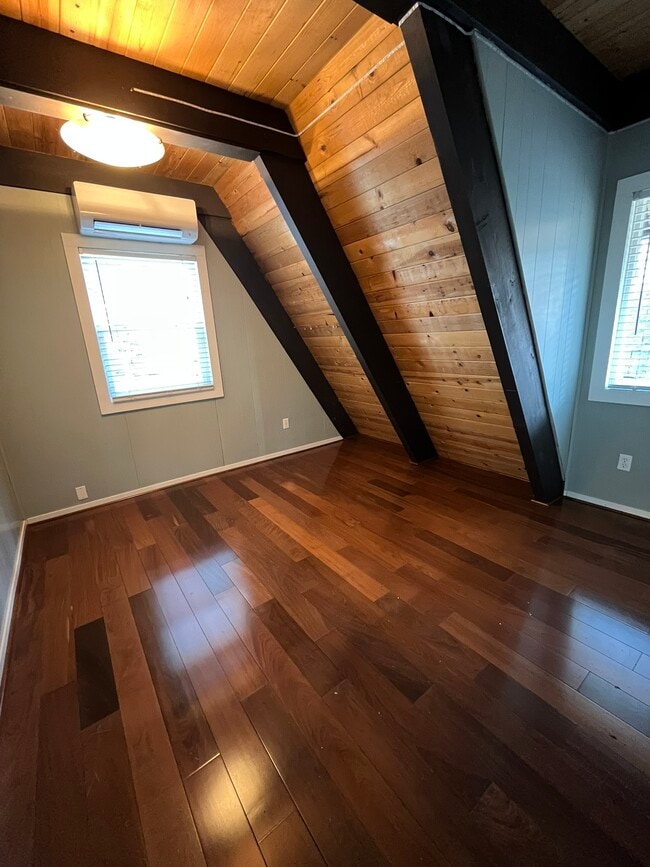 Photo - 1079 Modoc Way