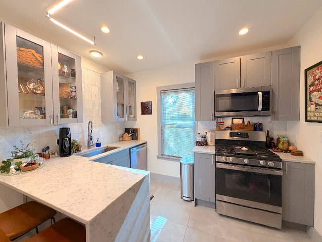 Building Photo - 1419 Fischer St