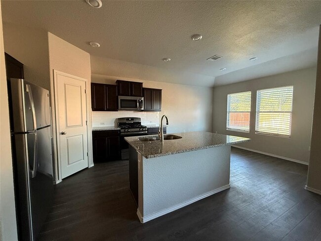 Photo - 136 Jackson Blue Ln