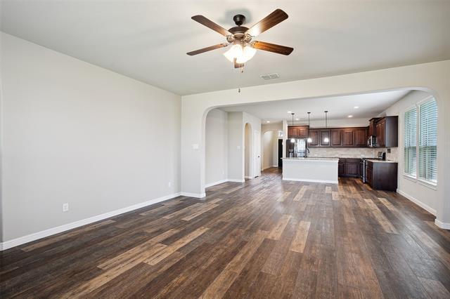 Photo - 512 Lindisfarne Ln