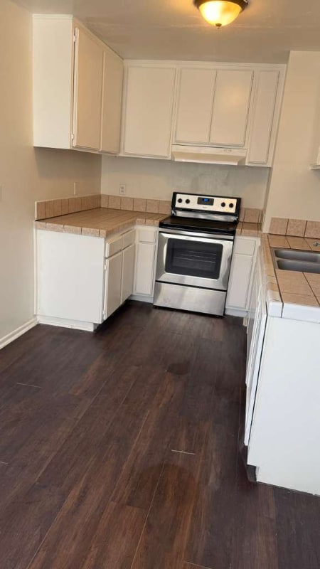 Photo - 44133 Beech Ave