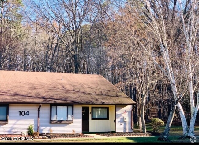 Building Photo - 104 Amberly Dr Unit A Rental