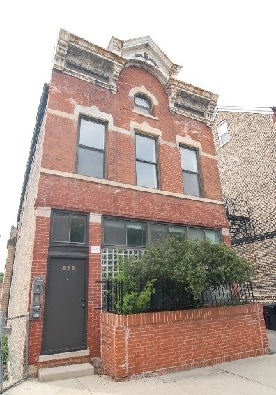 Photo - 856 N May St Apartment Unit 2F