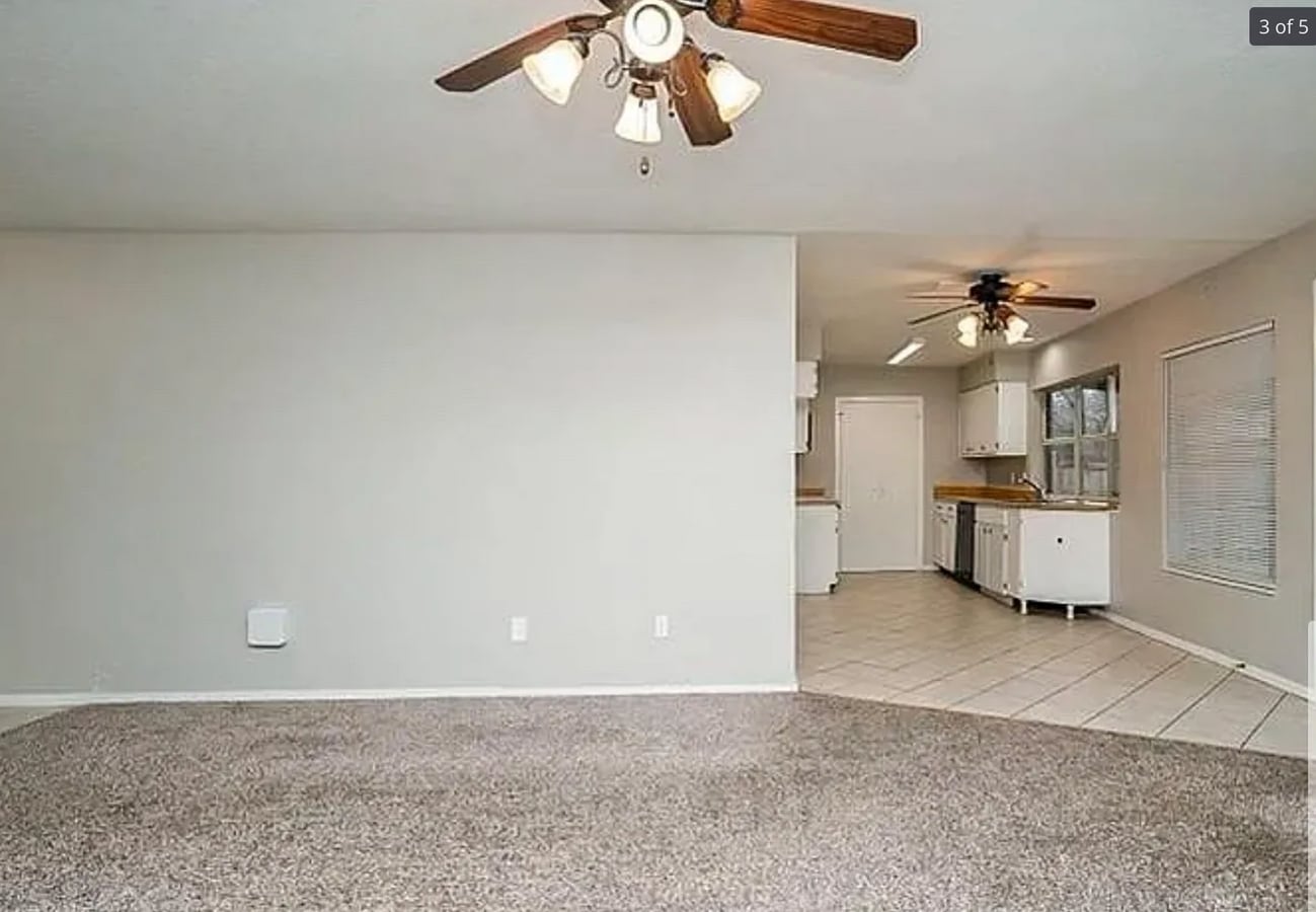 Photo - 423 Southlake Dr