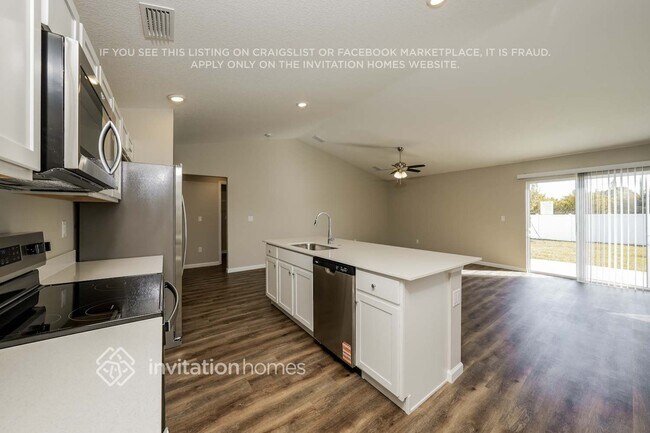 Photo - 739 SW Goodrich St