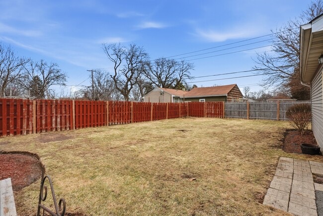 Photo - 916 Barthelme Ave