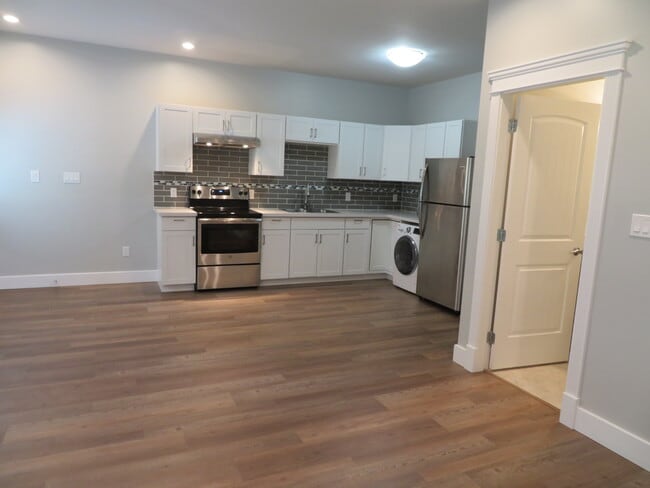 Photo - 1005 Arngask Ave