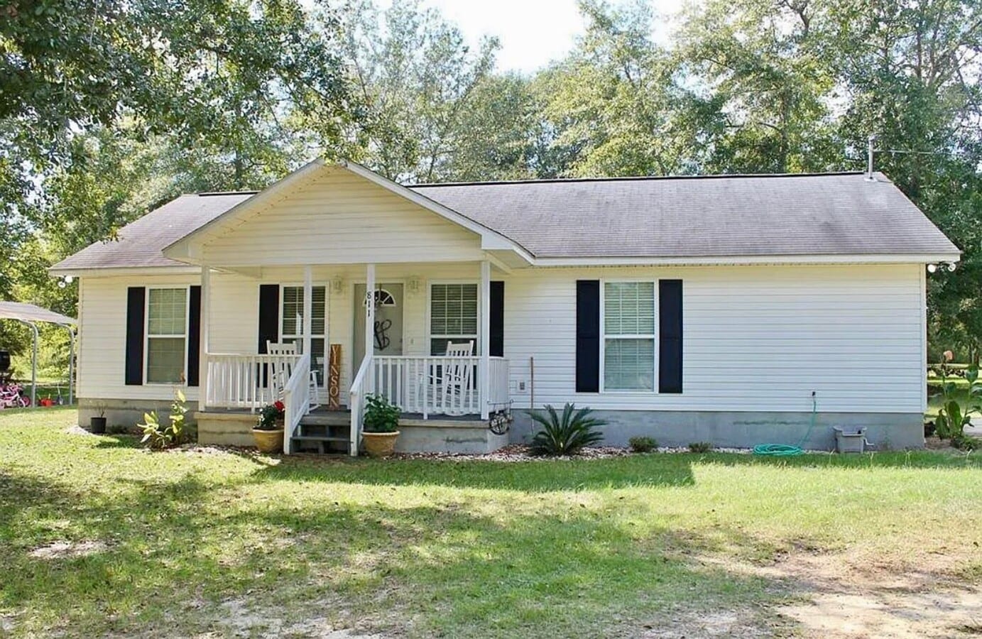 3 Bed 2 Bath House-UNDER RENOVATIONS - 3 Bed 2 Bath House-UNDER RENOVATIONS