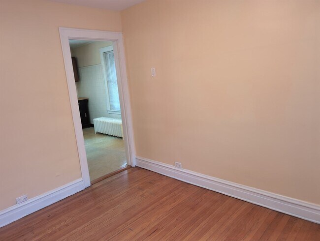 Photo - 5622 N Mango Ave Unit 1St FL Front