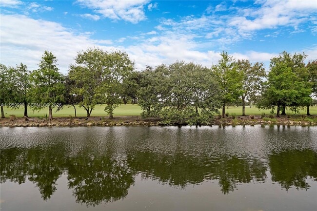 Building Photo - 437 Vista Isles Dr Unit 2217