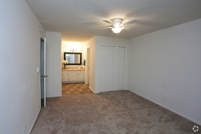 Photo - The Lamplighter