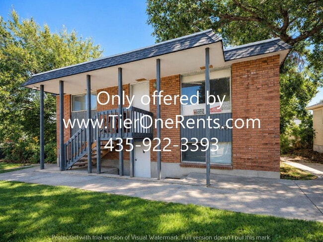 Building Photo - NO DEPOSIT option available for qualified renters!