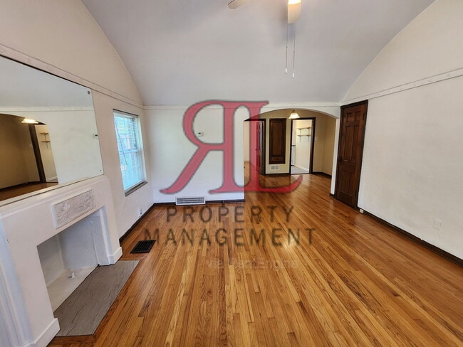 Photo - 1088 Northwest Blvd Unit D