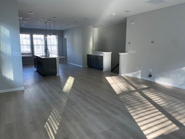 Photo - 1988 Chipley Dr