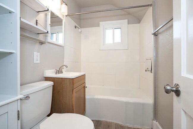 Photo - 4011 Dawnshire Ave Unit UP