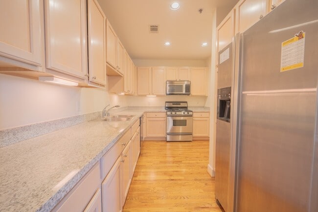 Photo - 2520 Robinhood St Unit 505