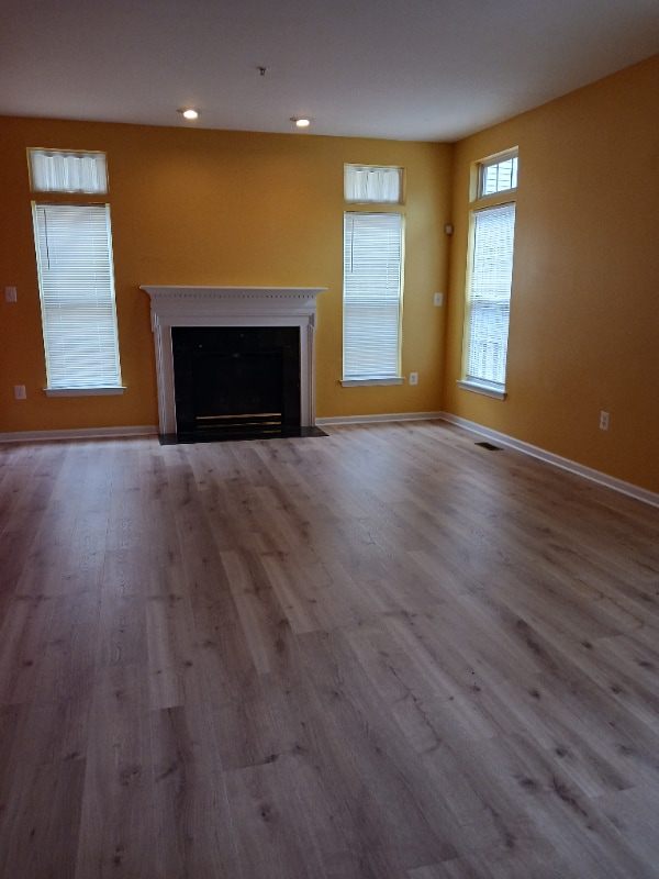 Photo - 5008 Sinope Way