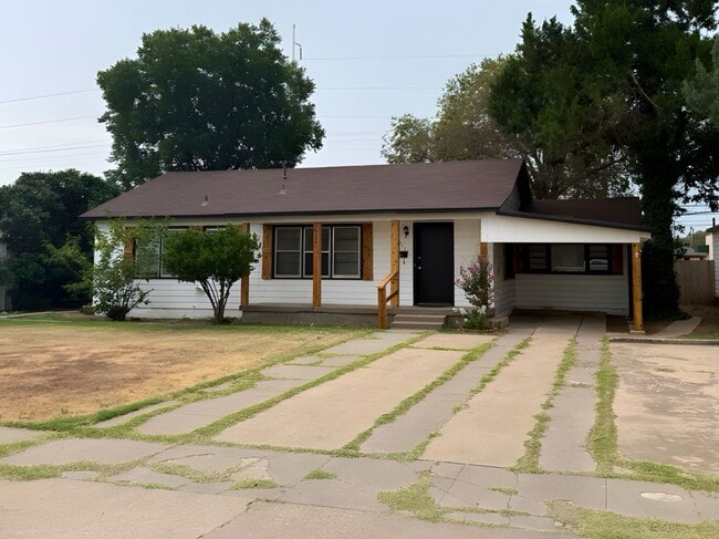 Building Photo - Available Now! Rental