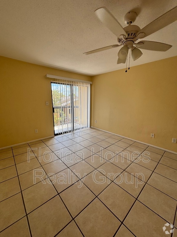 Building Photo - 2905 Winkler Ave Rental