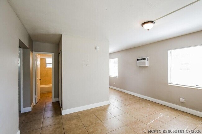 Photo - 2814 NW 6th St