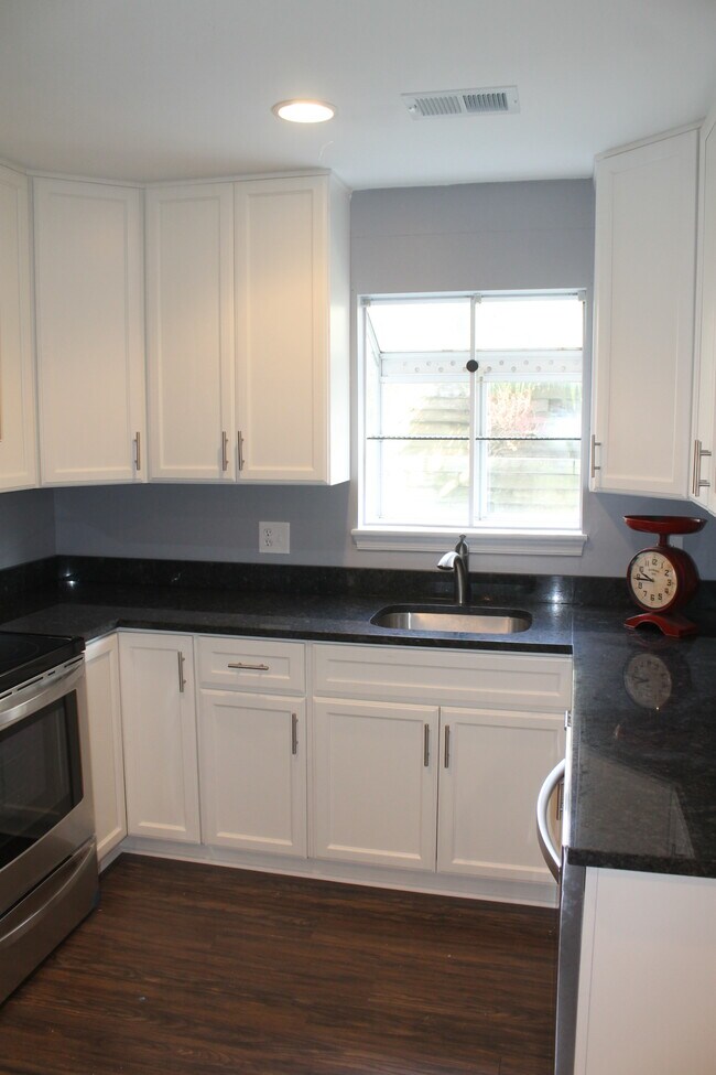 Photo - Redtail Unit 201C