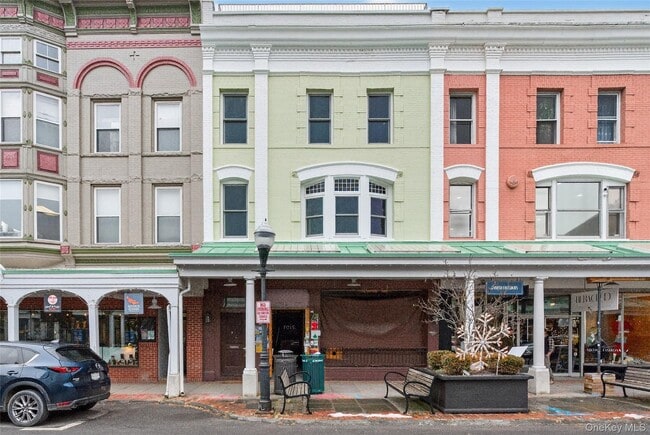 Building Photo - 316 Wall St Unit 2