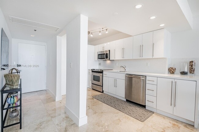 Photo - 100 Lincoln Rd Unit 944